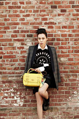 高清图：韩星金敏姬时尚写真 个性装扮展复古风