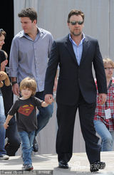 幻灯图集：戛纳开幕片记者会 克劳携布兰切特亮相