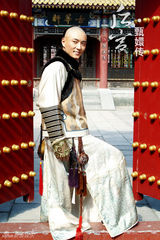 组图：《后宫甄嬛传》横店热拍 李东学饰演儒雅亲王