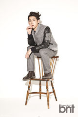 高清组图：韩星朴基雄拍写真 雕刻外貌精致帅气