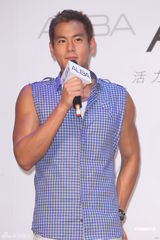 高清组图：彭于晏为手表代言 阳光帅气大秀健美肌肉