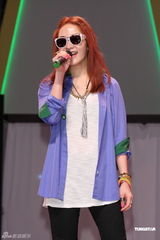 组图：萧亚轩昆凌等港台百位明星同台为公益开唱