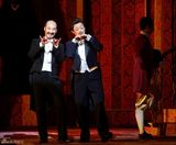 组图：歌剧《蝙蝠》爆笑上演 陈佩斯与歌剧演员飙戏