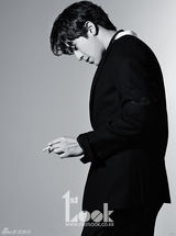 组图：韩星高洙魅力写真尽展冷酷帅气男人味