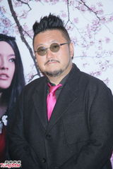 组图：叶佩雯郭伟亮浪漫大婚 陈奕迅喜当兄弟团