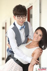 组图：胡夏和人妻宋纪妍跳舞 称电力太强