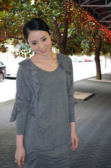 组图：董璇新西兰探秘之旅 上天下海大玩刺激