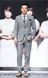 组图：韩艺媛徐智慧等出席《贵妇人》发布会