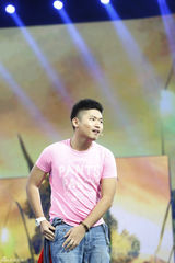 组图：演说家张铁林加盟 鲁豫曾对其一见钟情