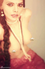 组图：印度情色电影《爱经》3D预告片沐浴爱河