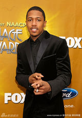 幻灯图：桑德拉-布洛克黑色长裙秀浓郁中国风