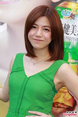 组图：陈妍希生日出工拒谈绯闻男友古天乐