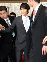 高清组图：宋承宪崔智友rain等出席乐天纪念仪式