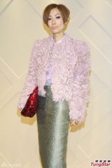 组图：郑秀文被问结婚称无可奉告 自认易相处