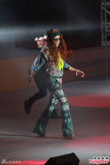 组图：张智霖重临福地 吴雨霏拒提旧受余文乐