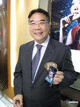 组图：中华小姐12强佳丽亮相 徐子淇父亲晒外孙近照