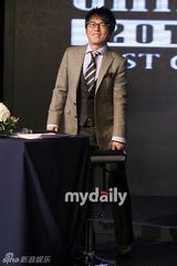 组图：韩国歌手申胜勋发专辑 纪念出道20周年