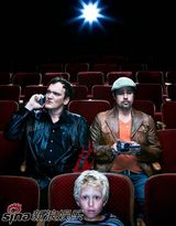 幻灯图集：布拉德-皮特登杂志封面 胡渣满面依然帅气