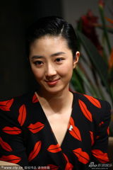 组图：《白日》见面会 桂纶镁与王学兵暧昧调笑