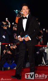 高清图：韩青龙奖金惠秀爆乳 女星裸露全身纹身