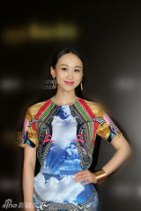 组图：刘涛新娘盛典显华贵气质 戚薇秀身材