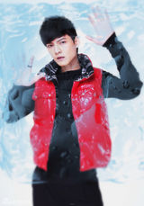 组图：冯铭潮写真呈现冰封世界 优质有型潮味多变