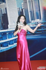 组图：杨玉梅与孙兴合作新片 谈及离世父亲落泪