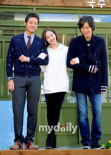 组图：探班《荣光的在仁》片场 千正明朴敏英下厨