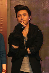 高清图集：陈坤新专辑发布会 王菲视频送祝福