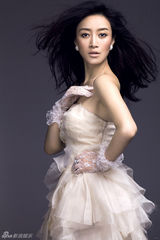 组图：赵子琪婚纱大片首曝光 薄纱裹胸美艳动人