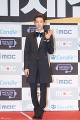 高清组图：SJ等亮相MBC歌谣大典 展华丽劲爆舞台