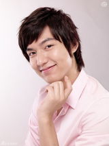 高清组图：李民浩朴信惠代言 粉红装秀冬日甜蜜