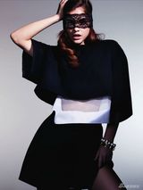 组图：嫩模芭芭拉化身兔女郎 蕾丝眼罩性感神秘