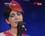 组图：王菲携手陈奕迅亮相演唱《因为爱情》