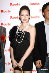 高清组图：陈乔恩为皮包剪裁 拍电影与黄晓明演吻戏