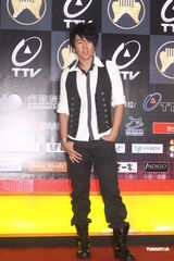 高清组图：音乐金曲奖主持人亮相 吴宗宪携手侯佩岑