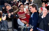 组图：汤姆克鲁斯赴韩宣传新片表现亲民