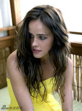 幻灯图集：“女金刚”伊莎贝尔-卢卡斯百张美图