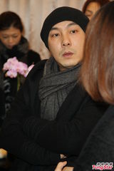 组图：张卫健赶赴台湾悼念杨登魁