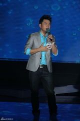 幻灯组图：快男突围赛第五场 “回锅肉”惊险晋级