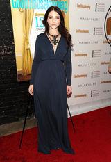 幻灯图集：希拉里-达芙礼服优雅 闪耀星光派对 