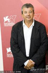 高清组图：《米拉尔》亮相 导演朱利安携妻子亮相