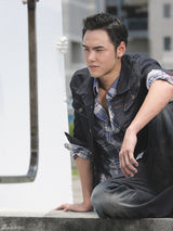 高清图：阮经天拍摄广告 幕后花絮照大放送