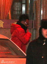 幻灯图：小虎队春晚彩排再聚首 亲密依旧开心夜宴