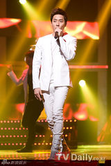 组图：《M！Countdown》现场公开 CNBLUE喜获冠军