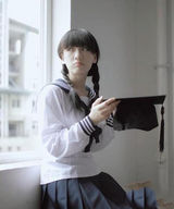 组图：最美辅导员文如冰走红 宅男同学沸腾了