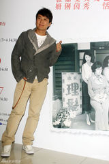 组图：张信哲担任剧场团长 不惧与王伟忠比舞台剧