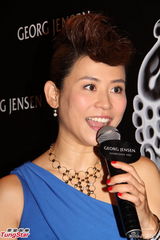 组图：宣萱与丹麦王子言谈甚欢 与王妃服饰撞色