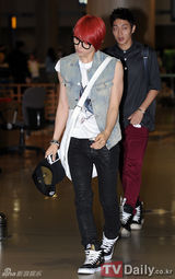 组图：CNBLUE与BESAT等结束香港公演返韩