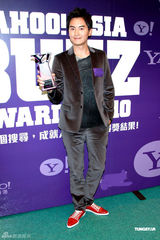 组图：金贤重香港获大奖 阿SA无缘和男友过圣诞